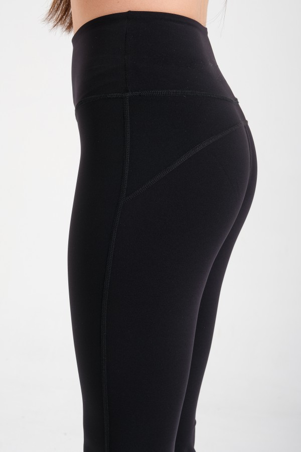 Elyora Flare Black Tayt